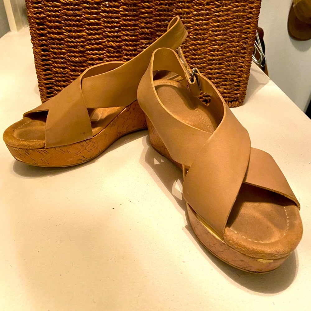 Women’s Tan Wedge Sandal